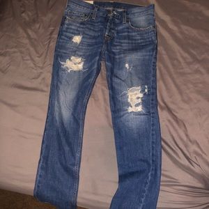 Hollister Slim Stright ripped jeans
